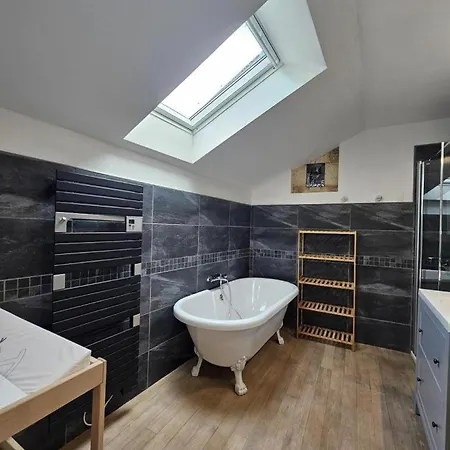 Nest *